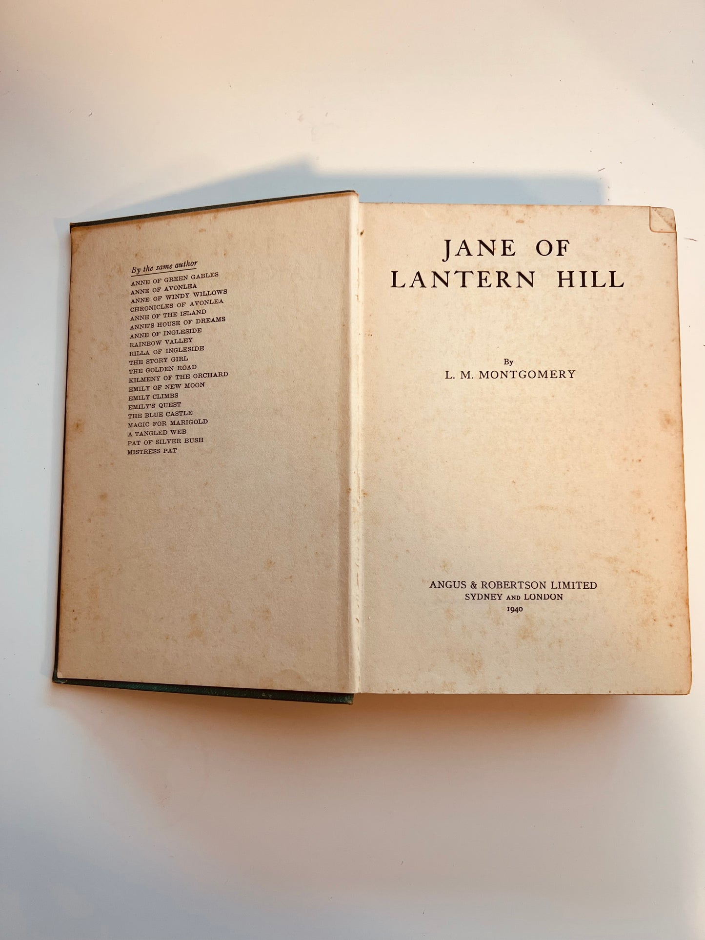 Jane of Lantern Hill by L M Montgomery