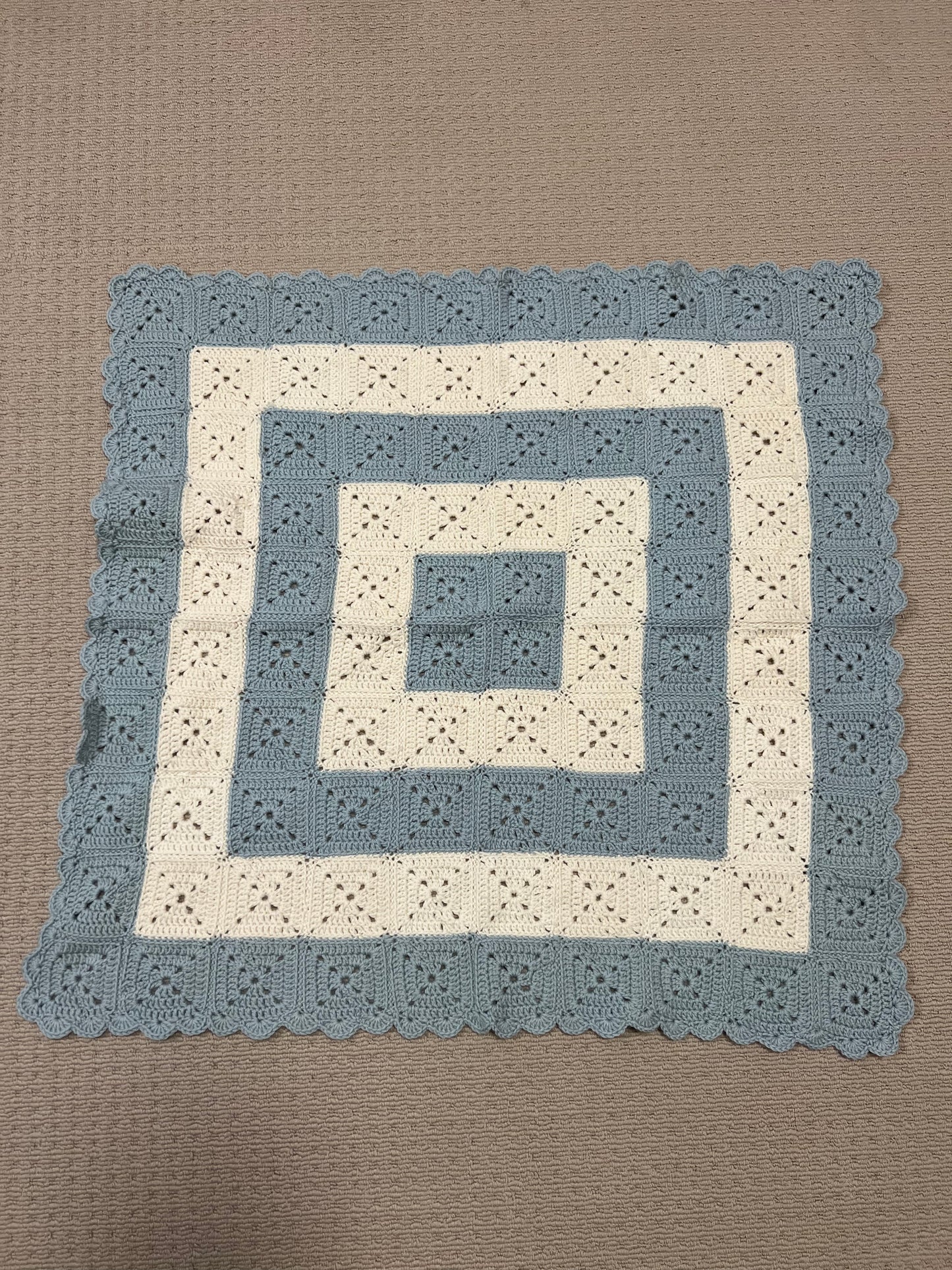 Mint and cream granny square knee blanket