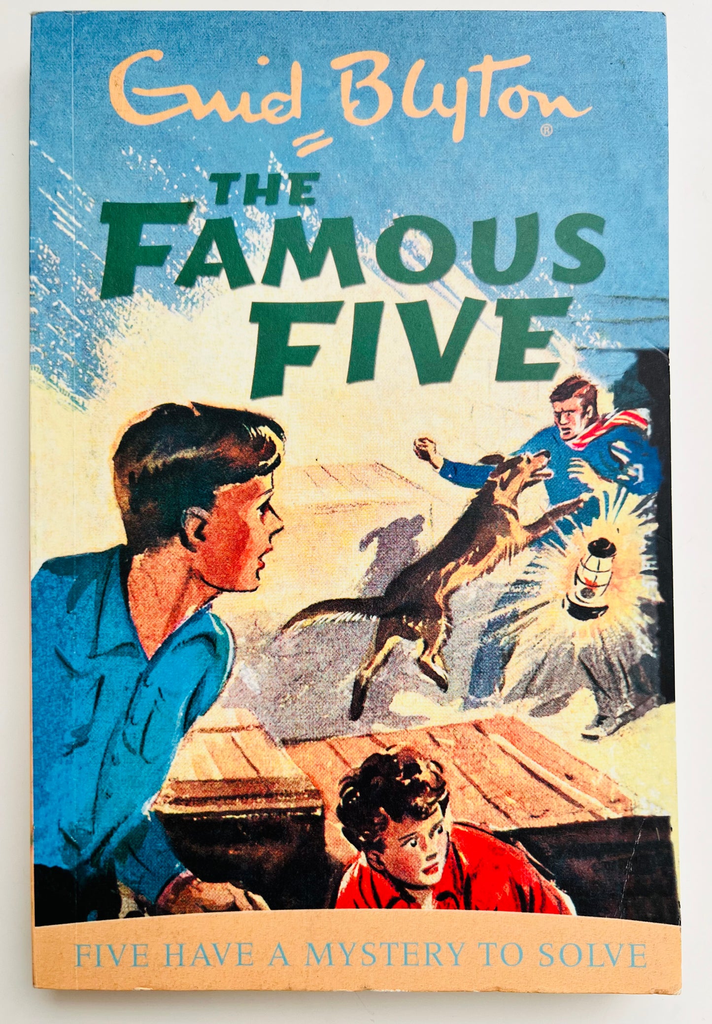 Five Have a Mystery to Solve by Enid Blyton